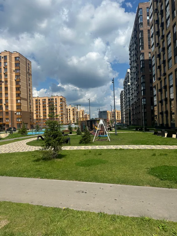 Прекрасная стильная квартира Инь янь