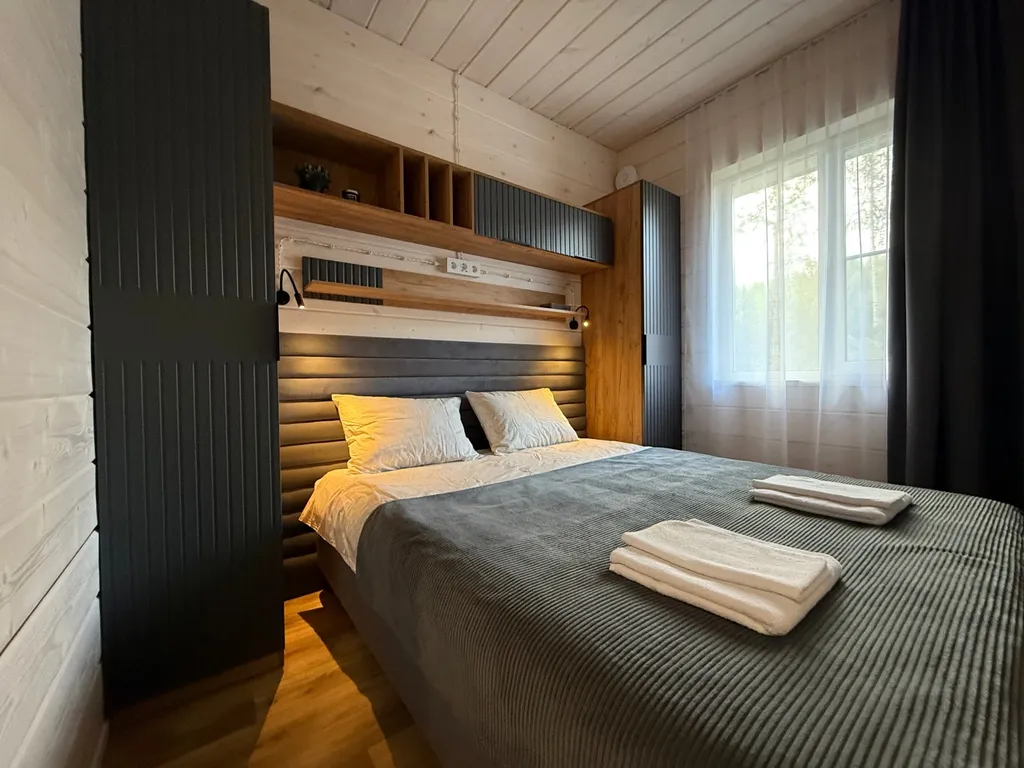 Домик с баней, банным чаном на берегу можайского водохранилища