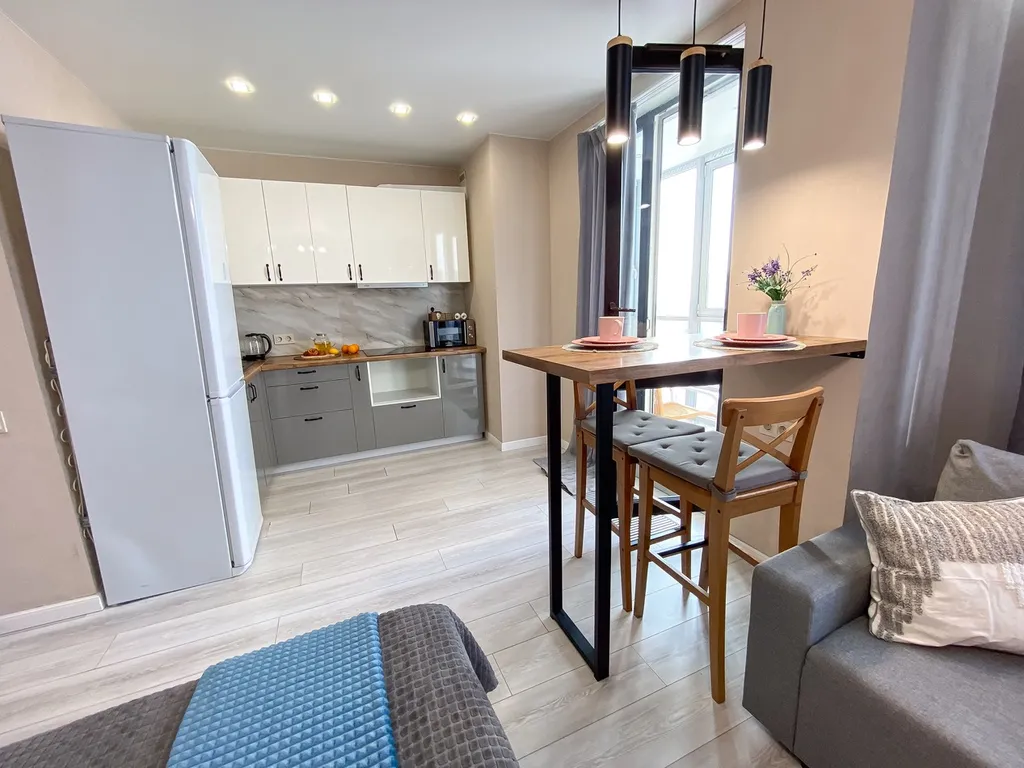 Студия с видом на Волгу