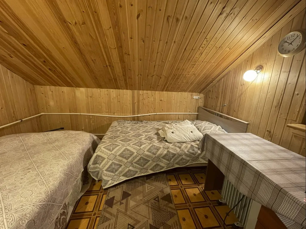 Квартира Уютная мансарда в деревне на оздоровительной базе отдыха "Ребовичи" — Лодейное Поле