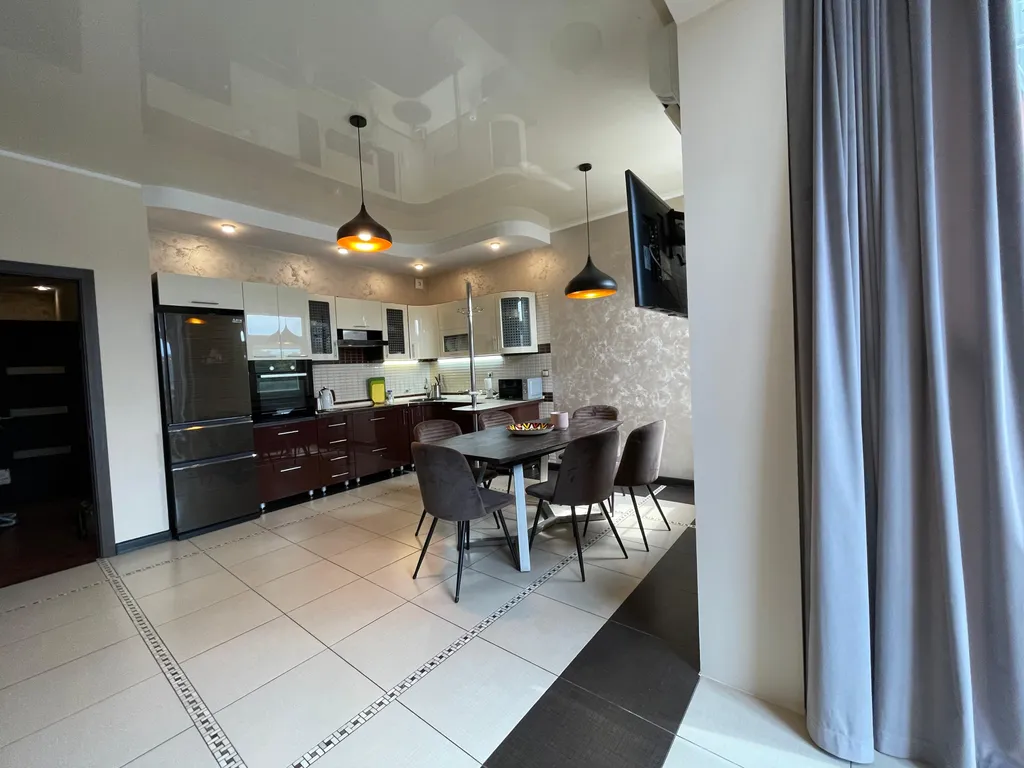 Квартира в центре, на набережной, с панорамными окнами