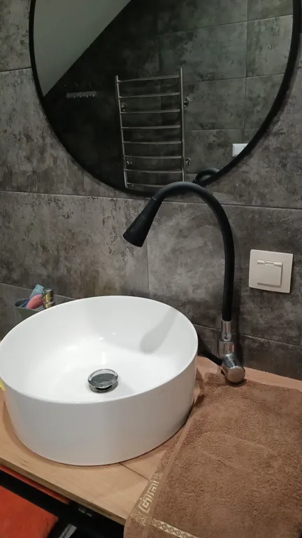 Новый уютный коттедж в черте города