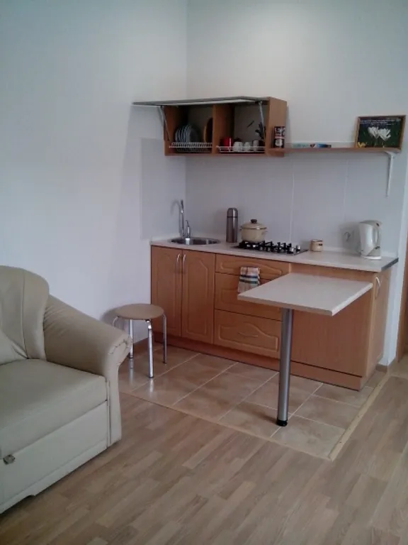 Квартира Квартира 2-х кв. в коттедже, закрытая парковка, центральная часть города — Калининград