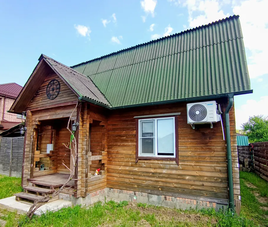 Коттедж Уютный дом в черте города с мангалом и огромной парковкой! — Краснодар