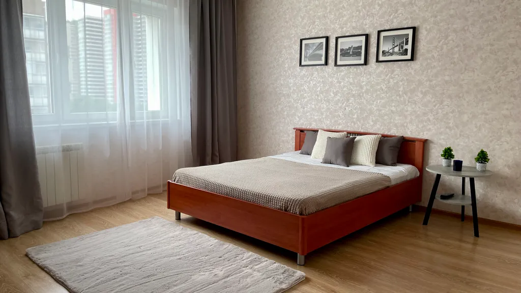 Квартира Комфортная квартира напротив ТЦ Планета — Красноярск