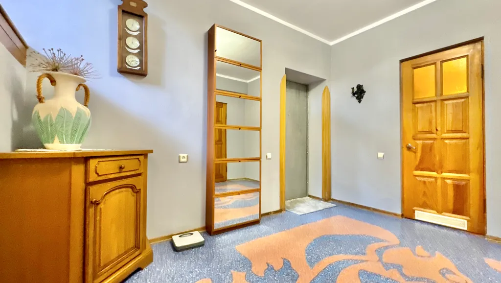 Дом у моря с личным парком, бассейном и сауной