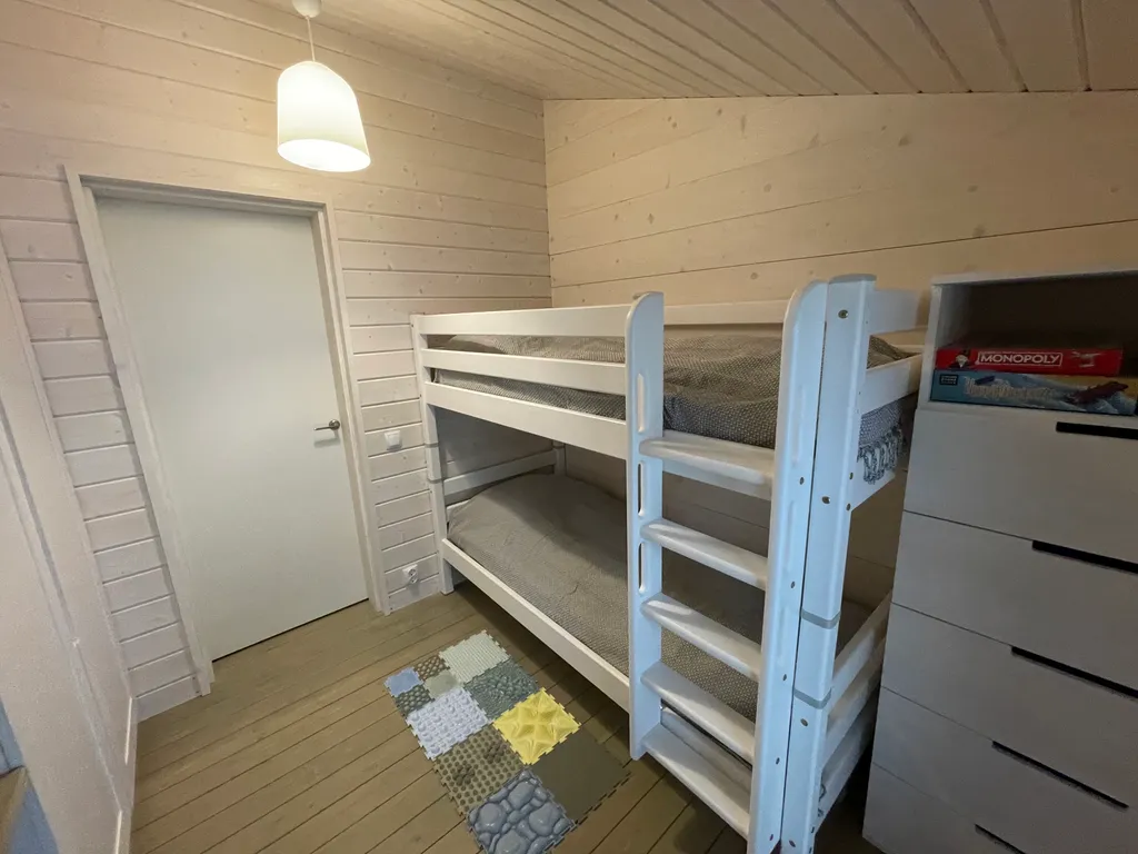 Коттедж Дом с летним бассейном (4 спальни) — Дубна