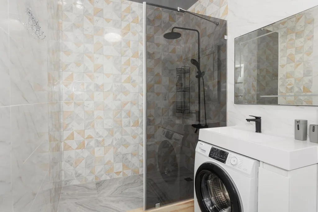 Студия с видом на город