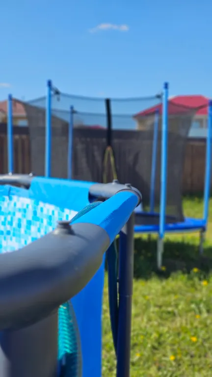 Уютный дом в стиле Афрейм в черте города