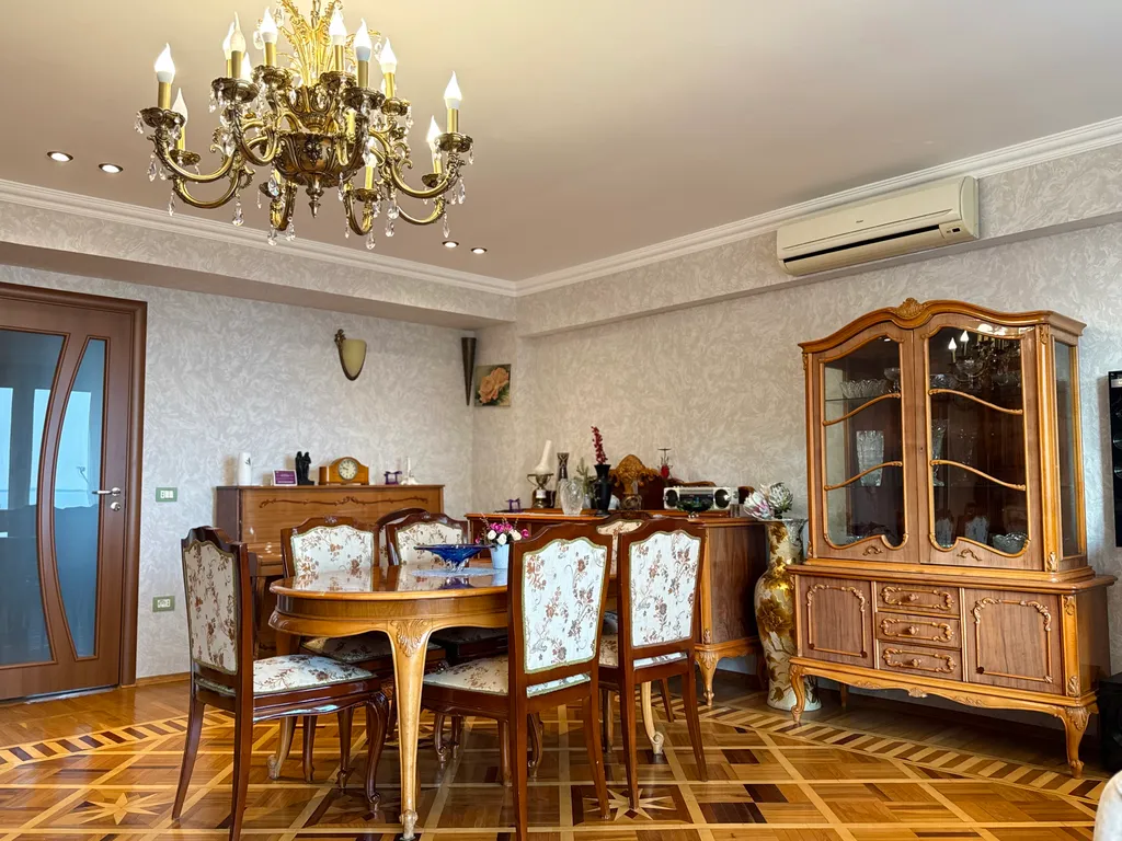 Апартаменты в центре с восхитительным видом на море