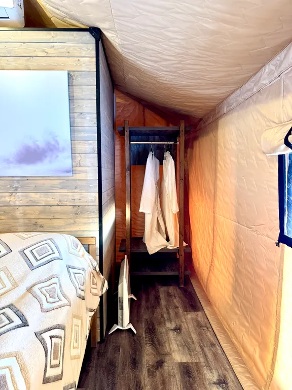 Домик-шатер