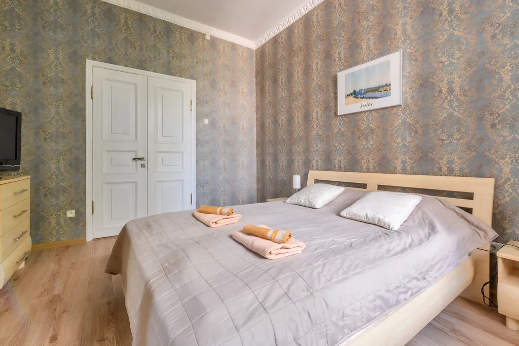 Роскошная квартира с балконом и парковкой рядом с Петропавловкой