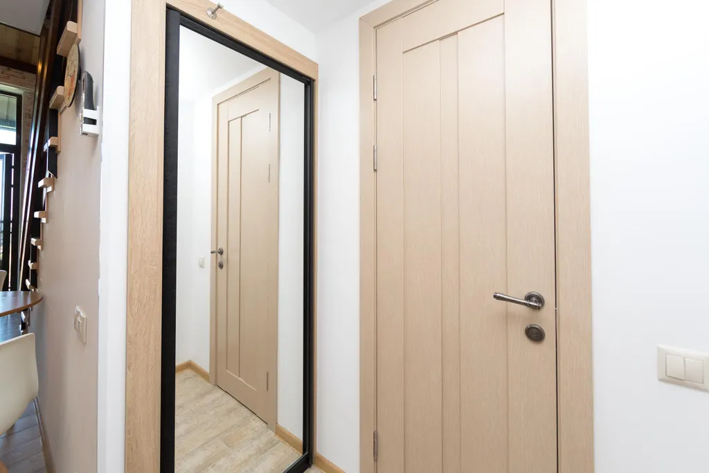 Двухуровневая стильная квартира у моря