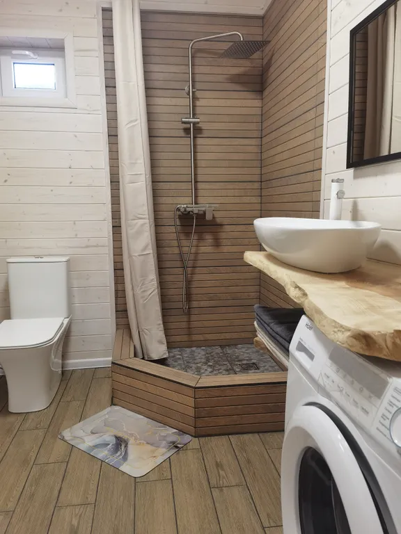 Уютный дом с видом на реку