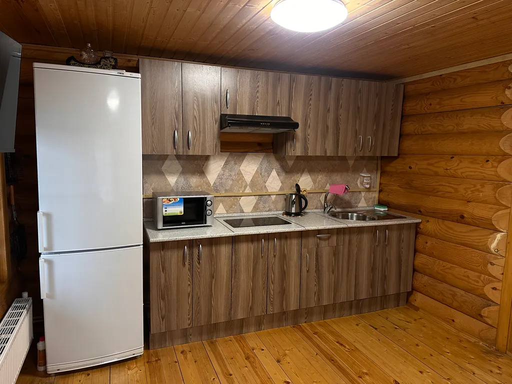 Коттедж Уютный дом с видом на пруд — Селятино