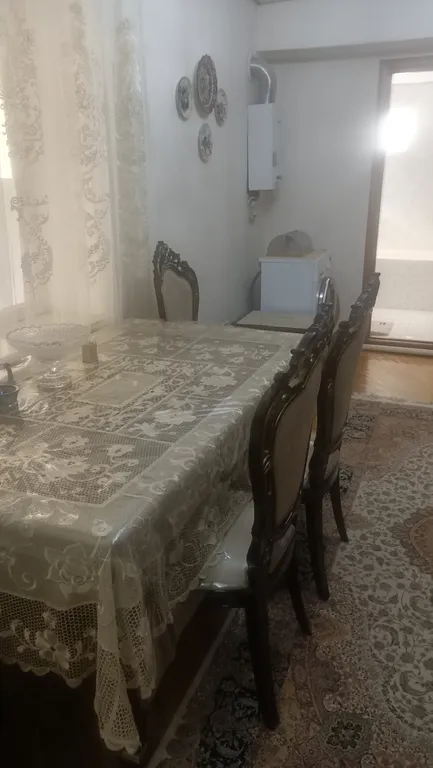 Частный дом с крытым двором и садом