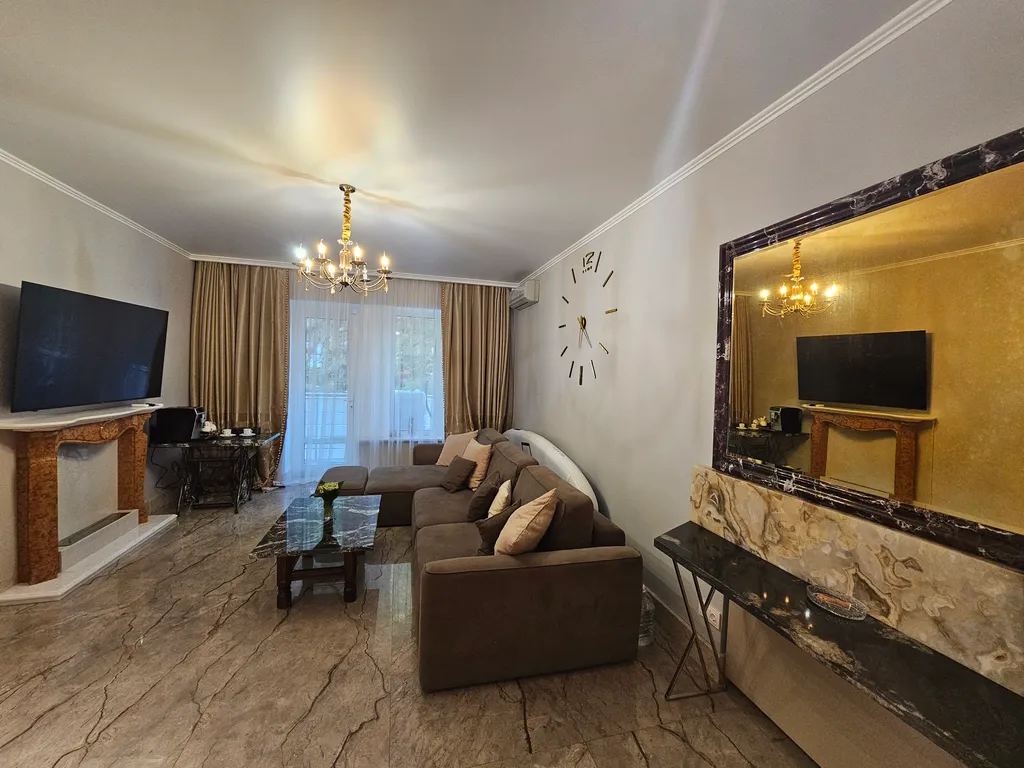 Апартамент с собственным пляжем