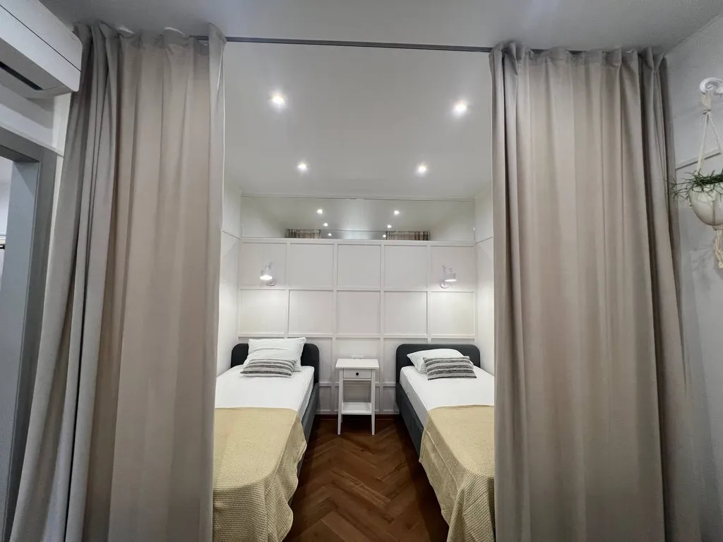 Квартира с современным минимализмом и винтажным шармом