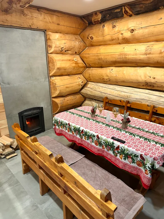 Гостевой дом и кедровая баня на Алтайской