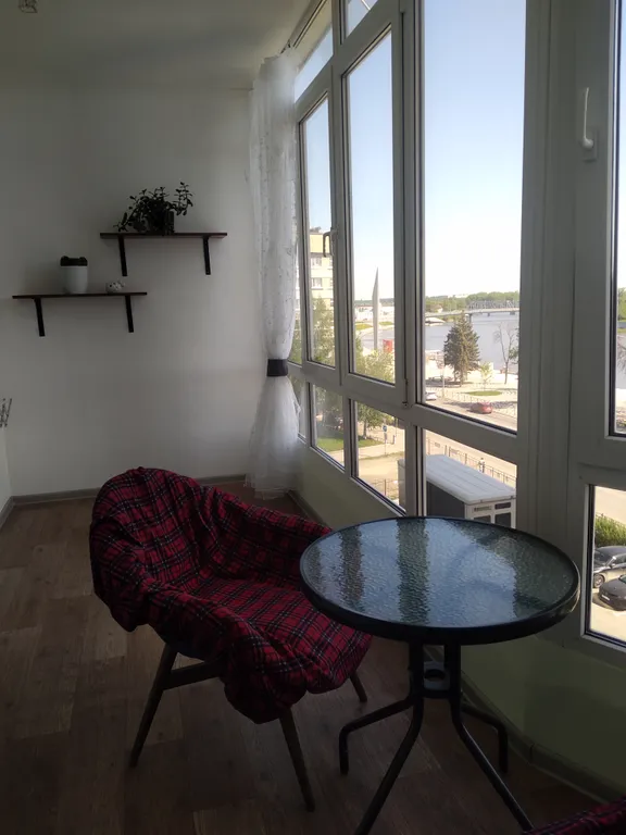 Квартира на набережной с видом на реку