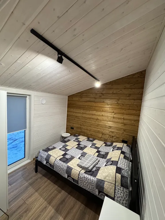 Коттедж Домик на поляне — Светлое