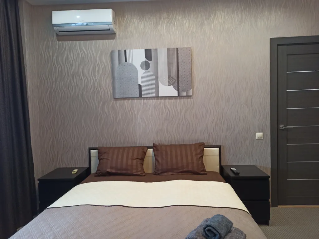 Шикарная 1-комнатная квартира с джакузи и гардеробной