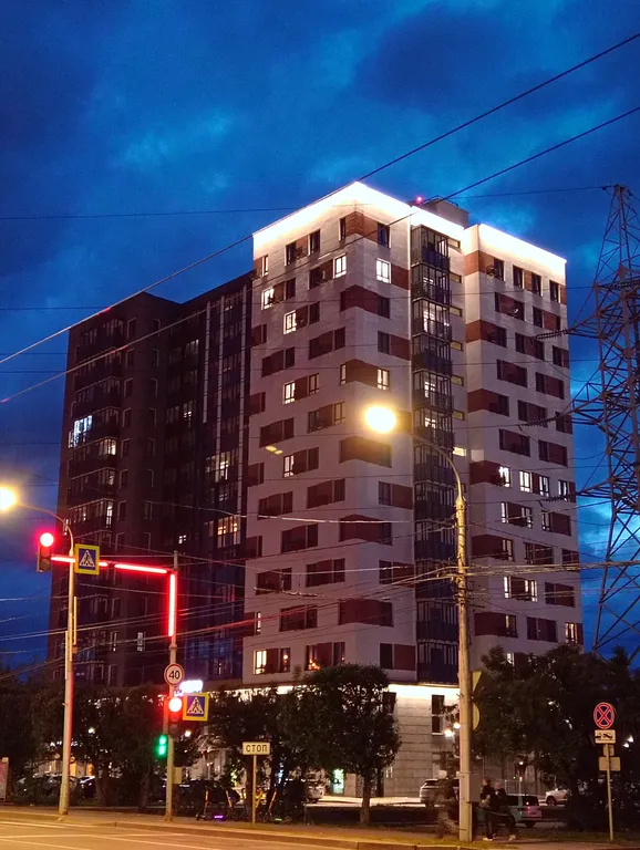 Двухкомнатная квартира на рассвете