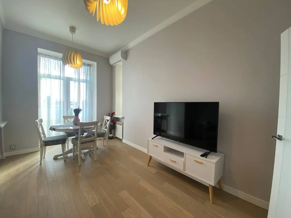 Квартира Уютная трёхкомнатная квартира с видом на Неву — Санкт-Петербург