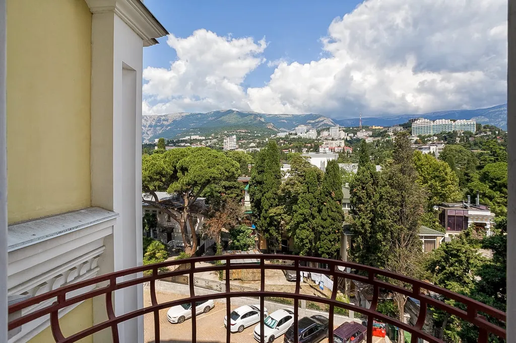 Апартаменты на набережной с террасой