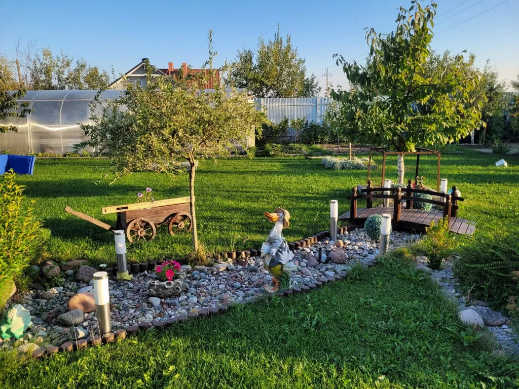 Домик у моря и озера