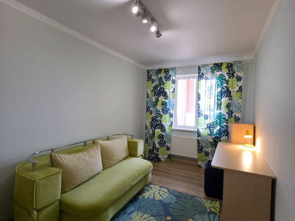 Стильная семейная квартира (Уютный Дом)