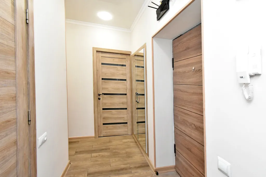 Четырёхкомнатная новая большая квартира