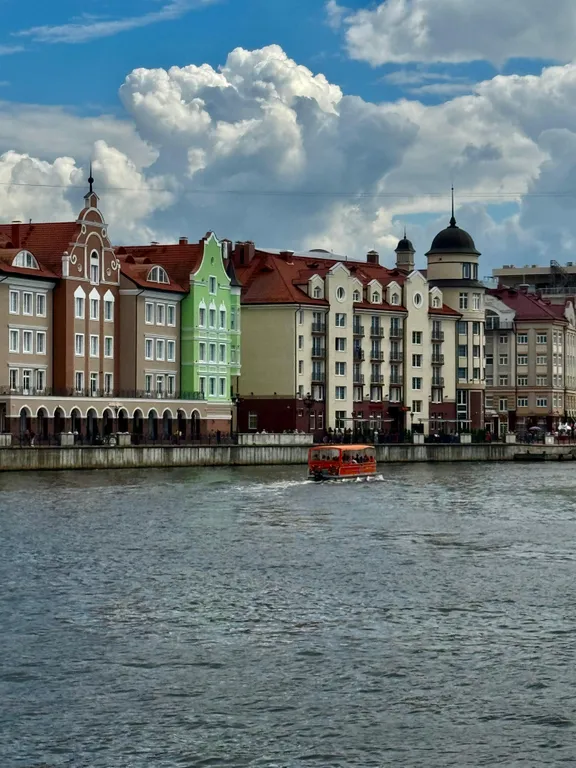 Квартира Квартира Сапфировый вечер с видом на кафедральный собор — Калининград