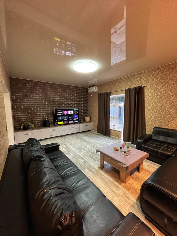 Дом в коттеджном посёлке Усадьба Юг в черте города