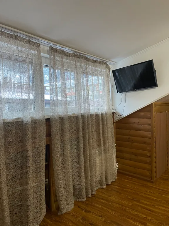 Уютный коттедж в центре Домбая