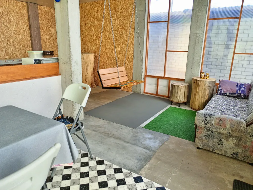 Летний отдых рядом с соленым лечебным озером