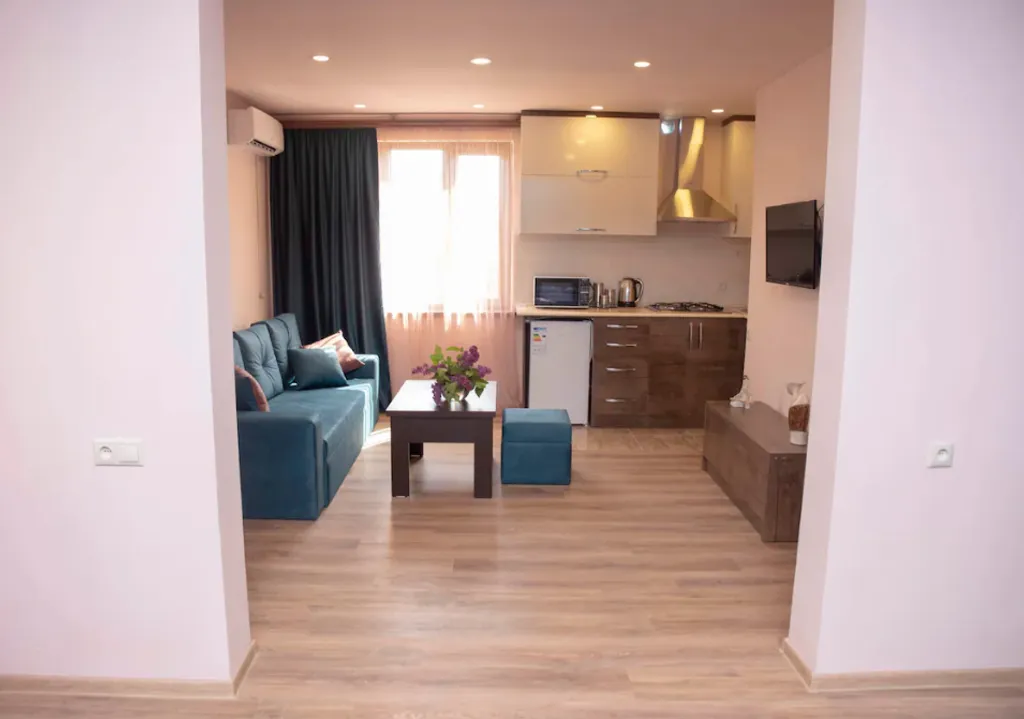 Коттедж Cozy home in the city center next to Cascade — аренда посуточно в Ереван