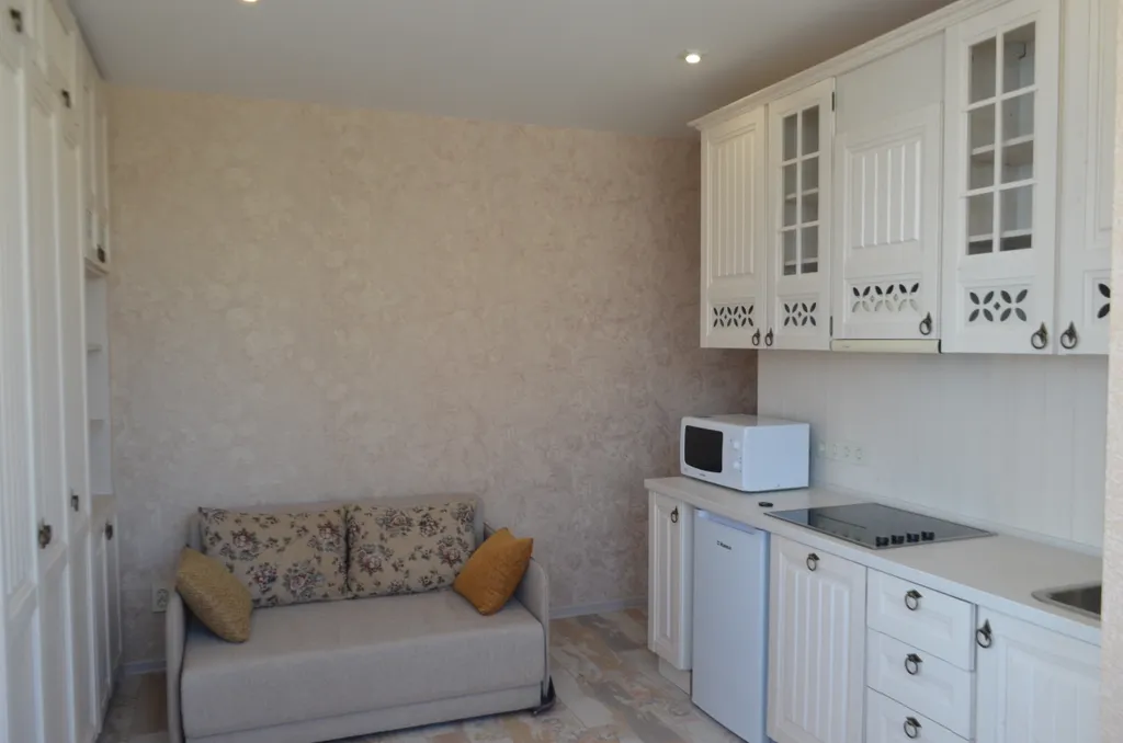 Стильная квартира студия с шикарным видом на море в Мисхоре