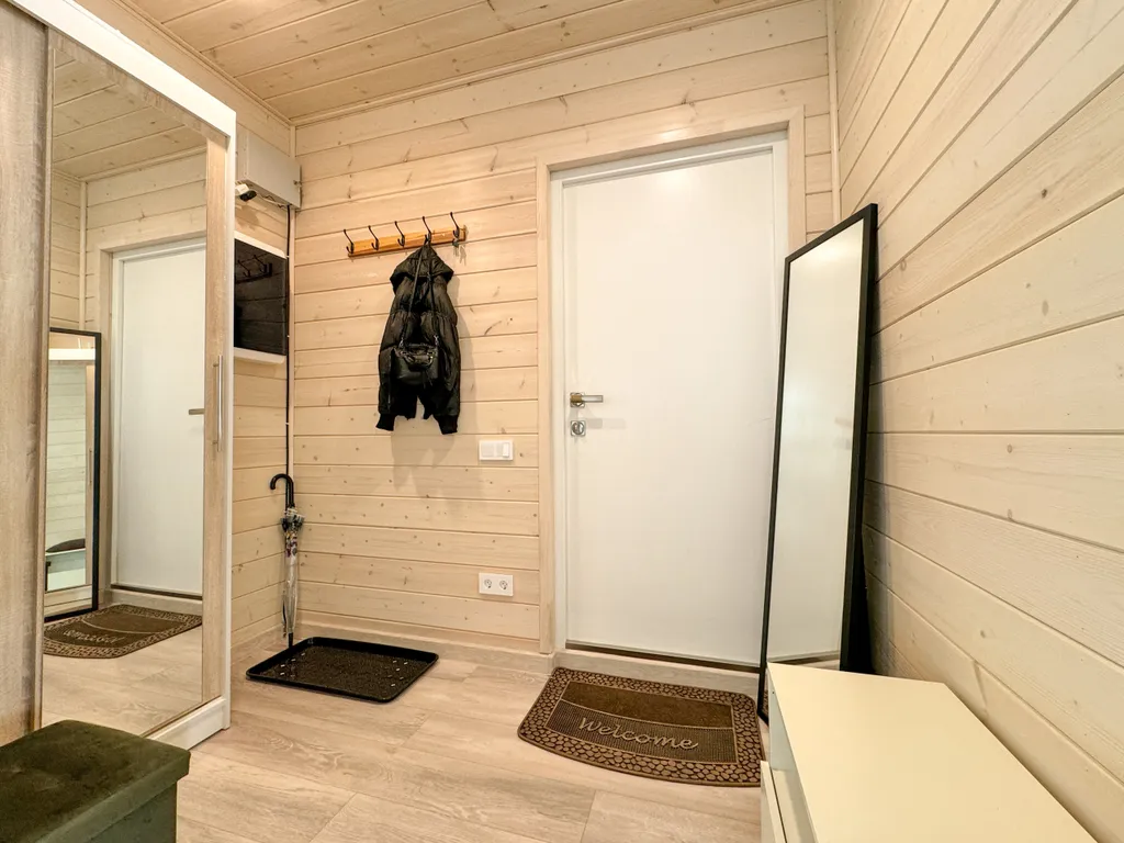 Солнечный дом с чил-зоной наверху