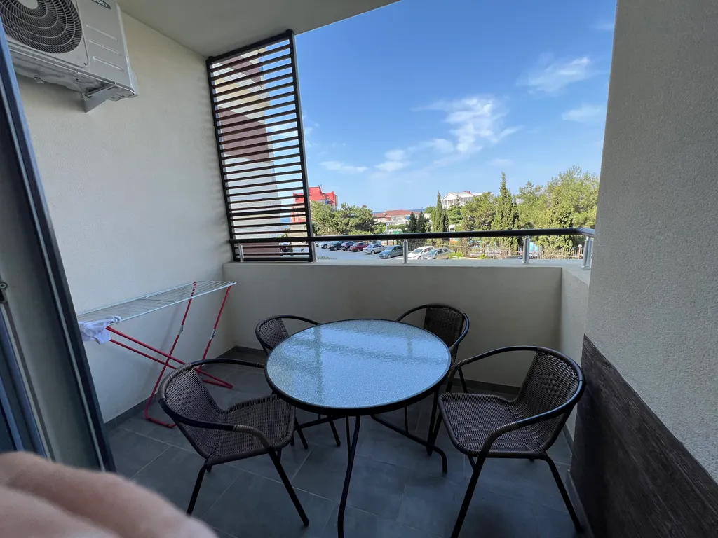 Апартаменты на первой линии с видом на море и горы