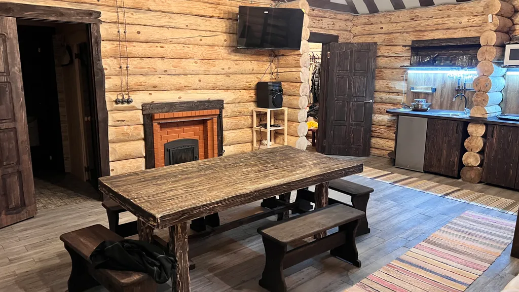 Рубленный дом - баня с террасой