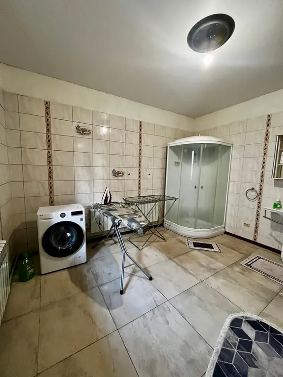 Большой уютный дом