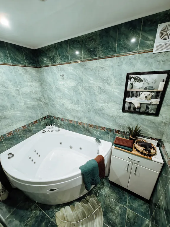 Просторная квартира у ЖД Вокзала, трёхкомнатная