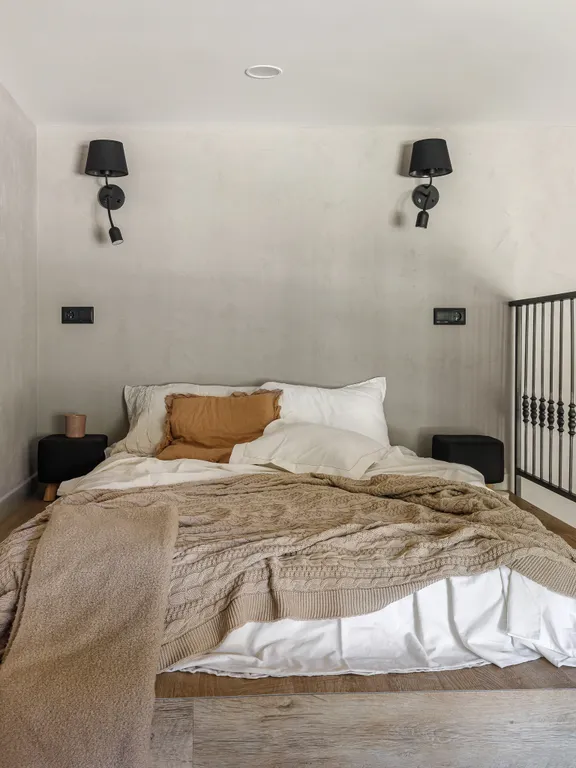 Уютная двухуровневая квартира с сауной в центре города