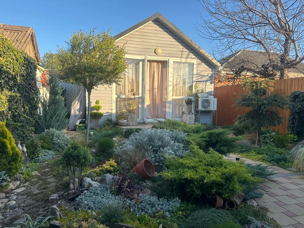 Домик с мини-садом