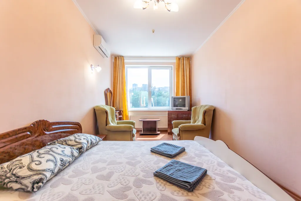 2х комнатные апартаменты в 200 метрах от моря в центое Алушты