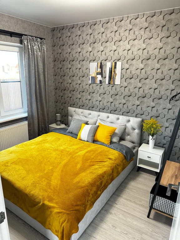 Стильный дом-шале с панорамными окнами, террасой и костровой зоной