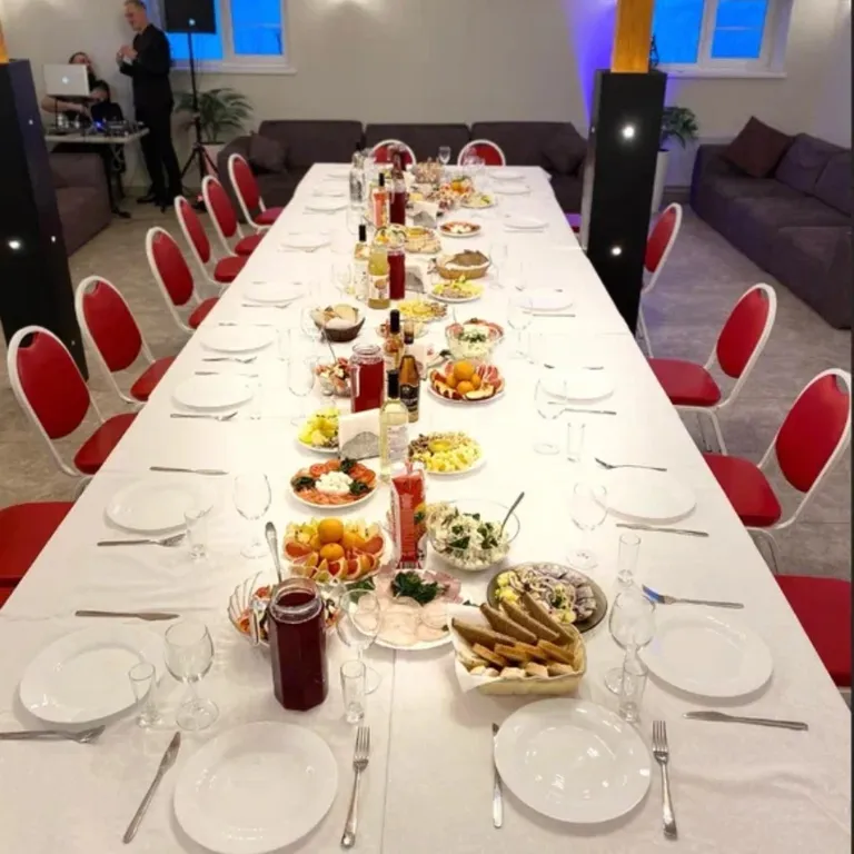 8-комнатный Дом