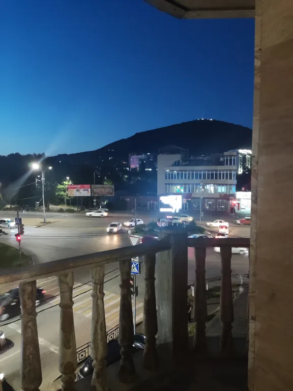 Уютная студия с видом на город