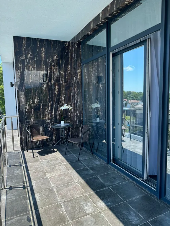 Дом с баней и теплым бассейном